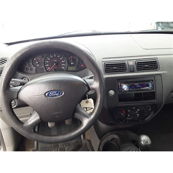 A2 -- 2006 FORD FOCUS ZX4 , Grey , 266183 KM's 