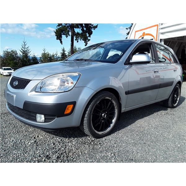 A5 --  2008 KIA RIO 5 , Silver , 202966  KM's