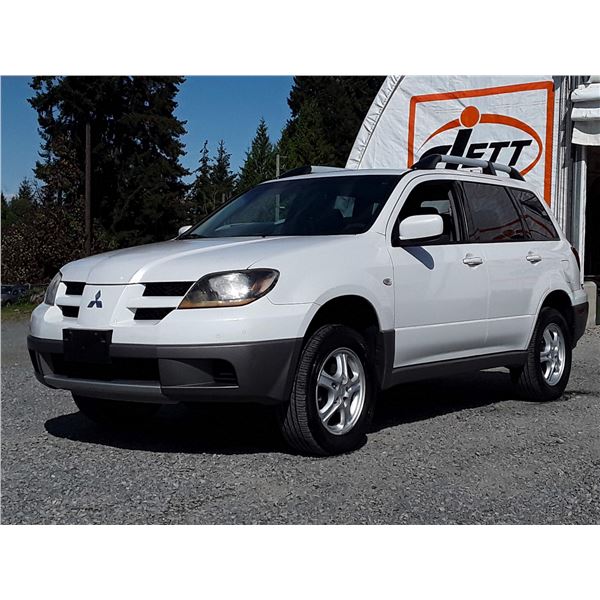 H4 --  2003 MITSUBISHI OUTLANDER LS , White , 246076  KM's