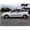 Image 8 : A7 --  2000 FORD FOCUS ZX3 , White , 218677  KM's  "NO RESERVE"