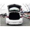 Image 26 : C6 --  2010 MAZDA 3I  , White , 273439  KM's