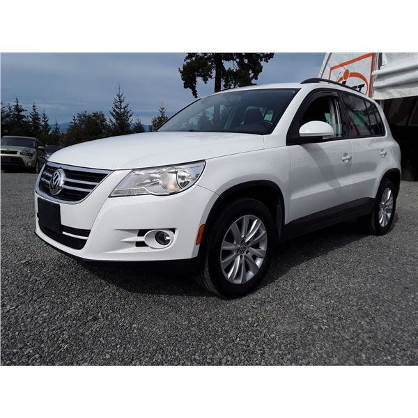 D4 --  2009 VW TIGUAN SE , White , 199157  KM's