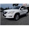 Image 1 : D4 --  2009 VW TIGUAN SE , White , 199157  KM's