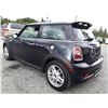 Image 7 : H6A --  2009 MINI COOPER S  , Black , 102406  KM's