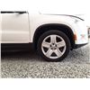 Image 17 : H6C --  2011 VW TIGUAN S , White , 210554  KM's