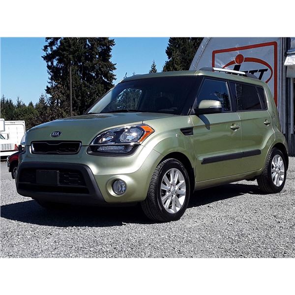 E2 --  2013 KIA SOUL PLUS  , Green , 138983  KM's