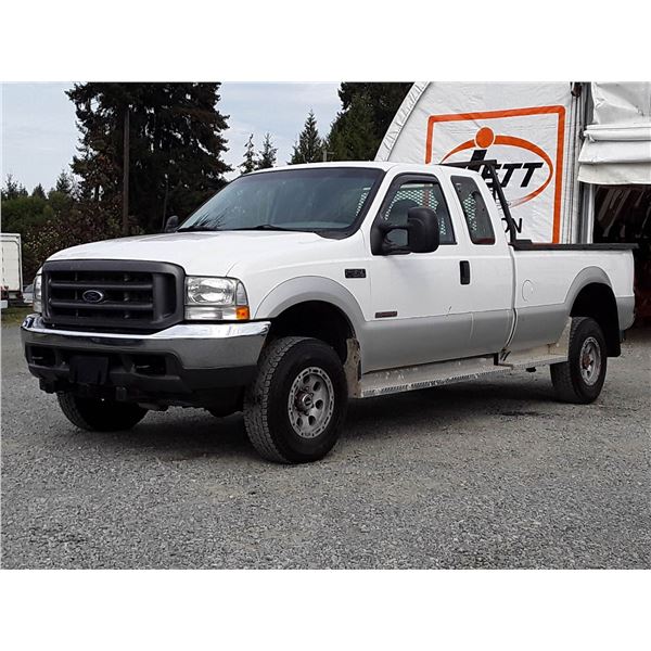 F6 --  2003 FORD F350 SRW SUPER DUTY 4X4 DIESEL , White , 186861  KM's