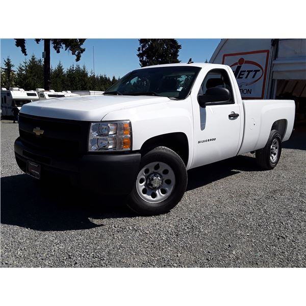 F4 --  2010 CHEVROLET SILVERADO 1500 , White , 322177  KM's