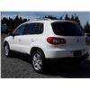 Image 7 : C2 --  2011 VW TIGUAN S , White , 210554  KM's