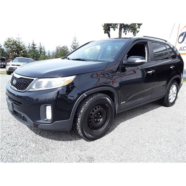 I2 --  2015 KIA SORENTO LX  , Black , 187155  KM's