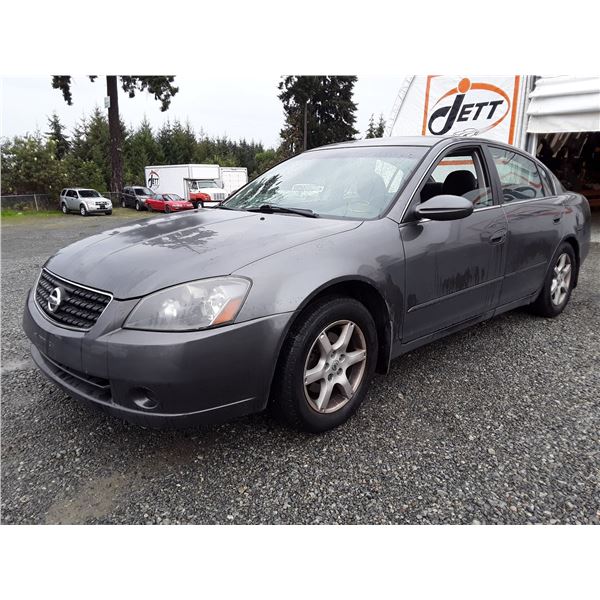 K2 --  2006 NISSAN ALTIMA  , Grey , 162143  KM's