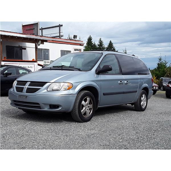 J5 --  2005 DODGE GRAND CARAVAN SE , Blue , 168861  KM's