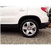 Image 13 : F4 --  2011 VW TIGUAN S , White , 210554  KM's