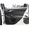 Image 25 : H6A --  2017 FORD FOCUS SE , White , 92526  KM's