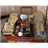 Image 1 : 1 Box of assorted fly tying equipment