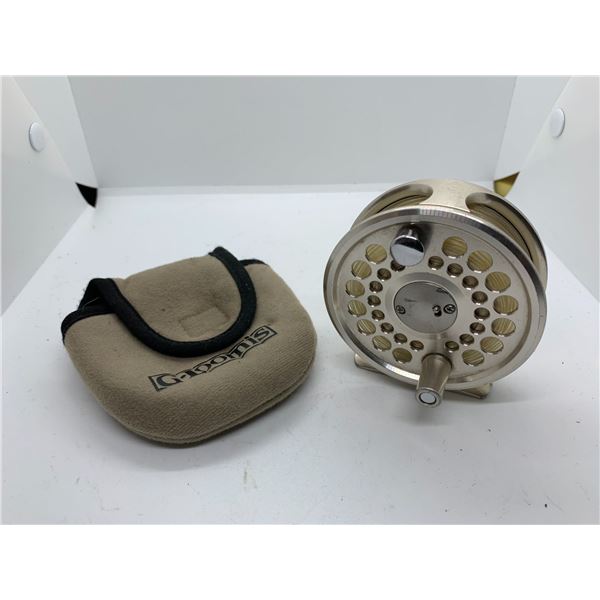 G-Loomis adventure 5 fly reel