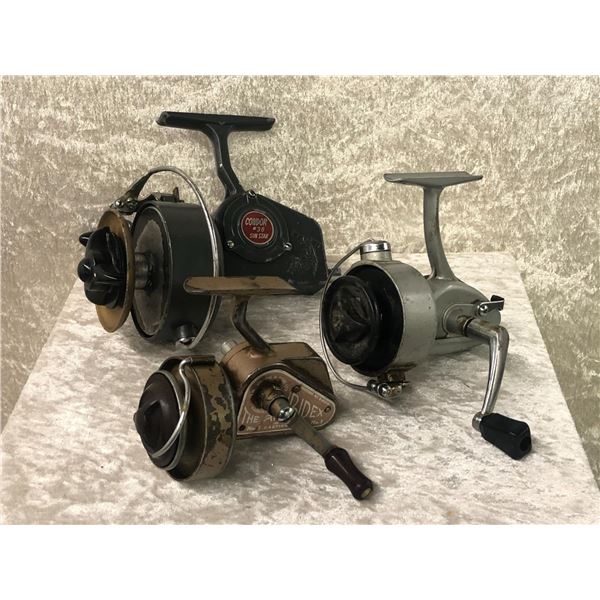 3 Vintage assorted spinning reels