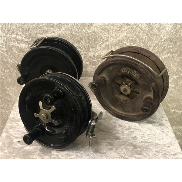 3 Assorted vintage salmon reels