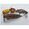 Image 1 : 3 Vintage fishing lures - Hula Popper/Heddon Midget river runt & no stamp