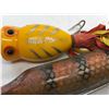 Image 2 : 3 Vintage fishing lures - Hula Popper/Heddon Midget river runt & no stamp