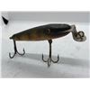 Image 2 : Vintage "Pikie" 3 1/2" wooden fishing w/glass eyes