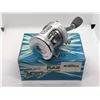 Image 2 : Rainbow VO 400 level wind reel w/orginal box