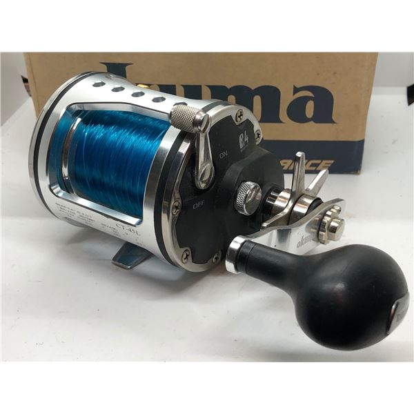 Okuma Catalina CT-45L level wind reel w/orginal box