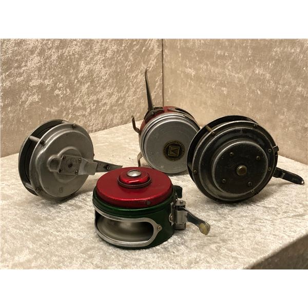 Group of 4 assorted vintage automatic fly reels