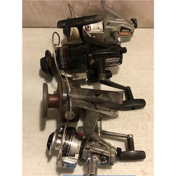 4 Vintage Daiwa spinning reels