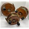 Image 1 : Group of 3 antique peetz classic wooden trolling reels - 6"/5"/4"