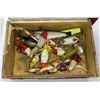 Image 2 : Vintage cigar box w/ 18 assorted vintage fishing lures & one collectable tackie hardcover book