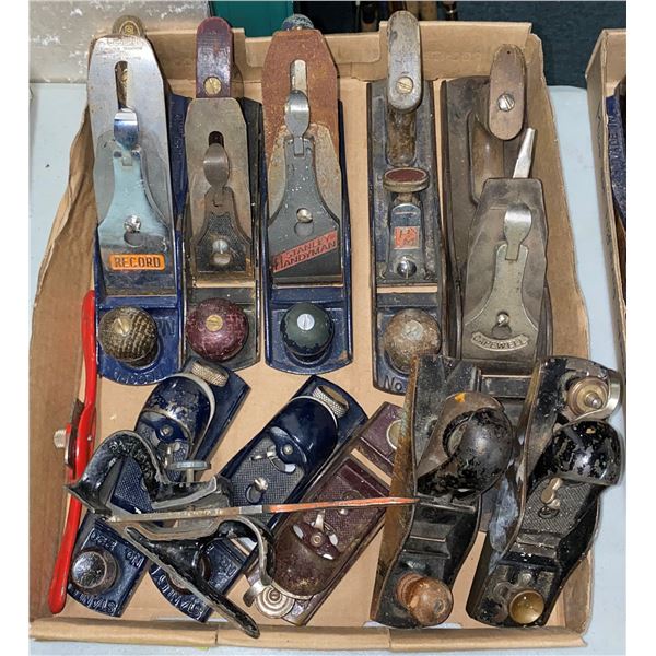 Group of assorted vintage wood planes approx. 12