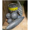 Image 1 : Large lot assorted of led fishing sinkers - canon balls/bouncing betties