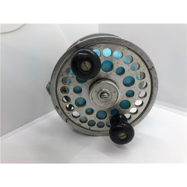 Vintage cast aluminum 4 1/2 in center pin salmon reel - coats aircraft limited Vancouver BC
