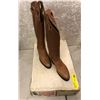 Image 1 : Pair of Tony Lama ladies tan high holes in top cowboy boots size 6 1/2 (NOS)