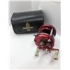 Image 1 : ABU Garcia ambassadeur 5000 red level-wind reel w/ leather case