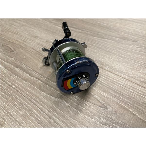 Daiwa millionaire 3H blue level-wind reel