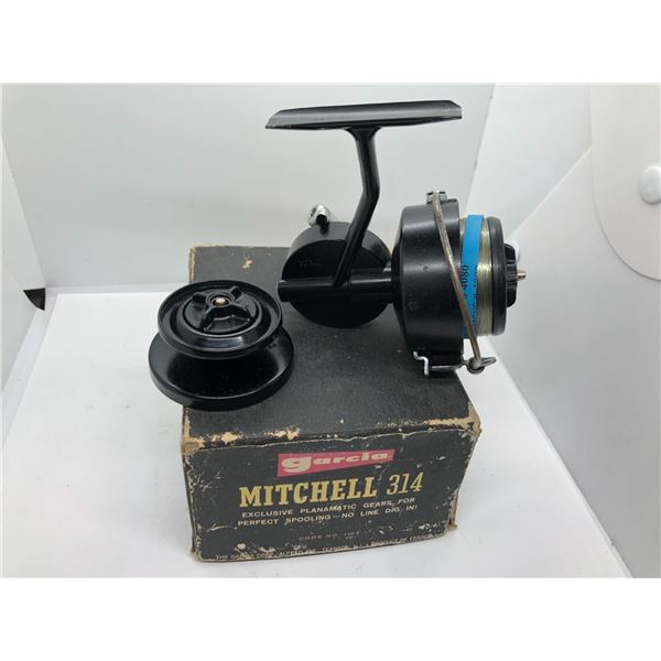 Garcia Mitchell 314 spinning reel w/ extra spool & original box