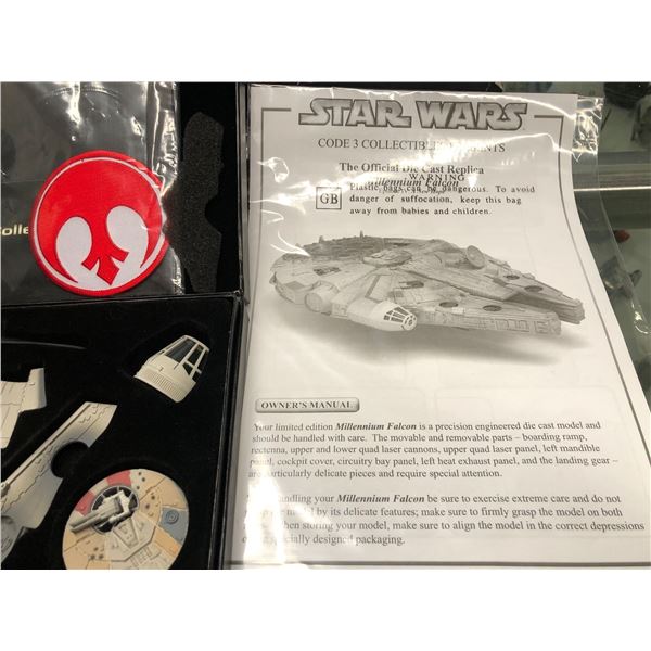 Star Wars code 3 official Diecast Replica (Millennium Falcon