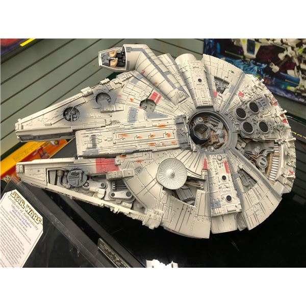 Star Wars code 3 official Diecast Replica (Millennium Falcon