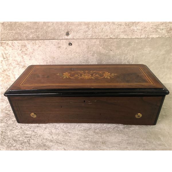 1870's - 1890's High-end French double motor music box w/ 8 songs - zipper in extremely good conditi