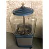 Image 2 : 1940s original globe penny gum ball machine - great quality and excellent condition