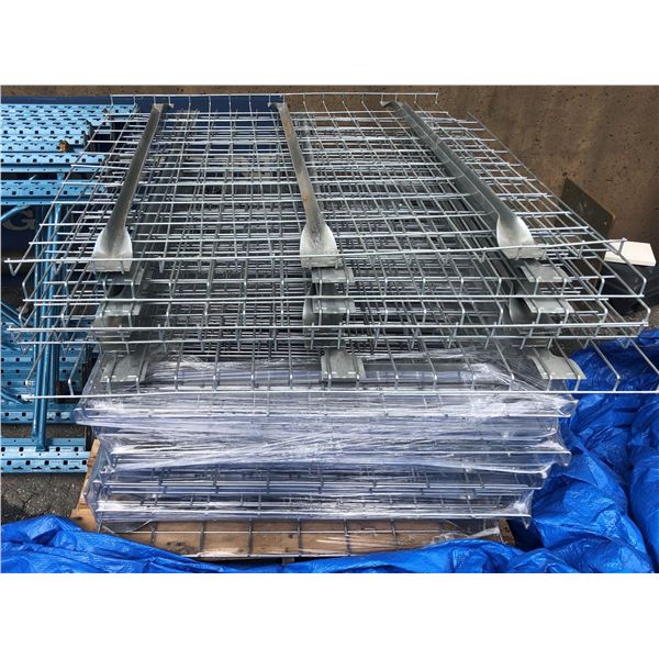 One pallet of mesh deck approx. 20 pcs.