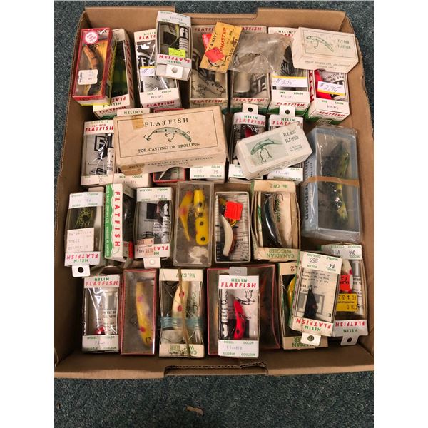 Box of 37 assorted vintage flat fish fishing lures (most in original boxes)