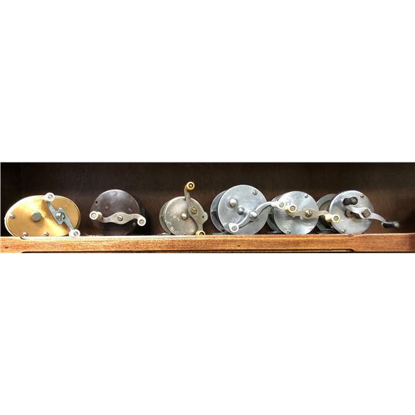 Group of 6 assorted vintage bait cast fishing reels