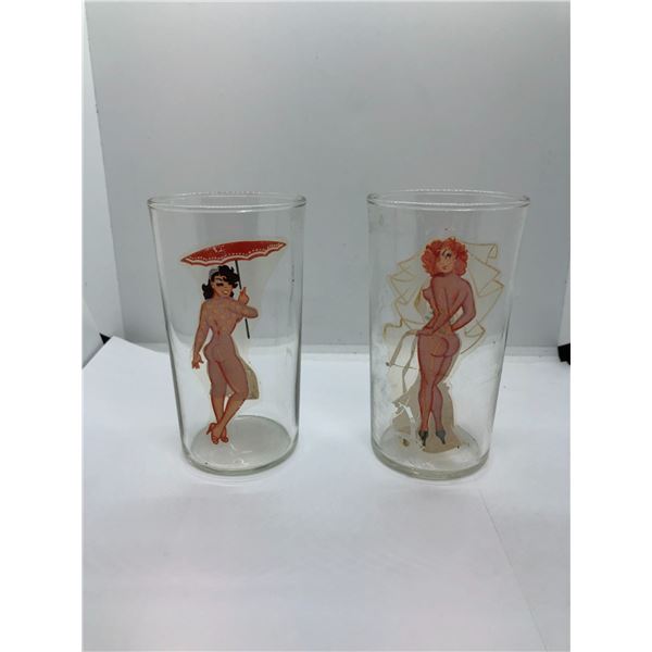 Thermal decals 1950s/1960s pin up girl glasses - cold water makes the clothing disappear