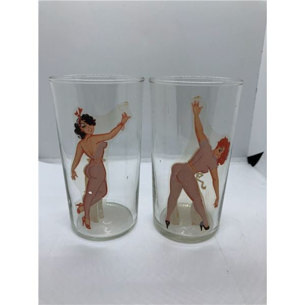 Thermal decals 1950s/1960s pin up girl glasses - cold water makes the clothing disappear