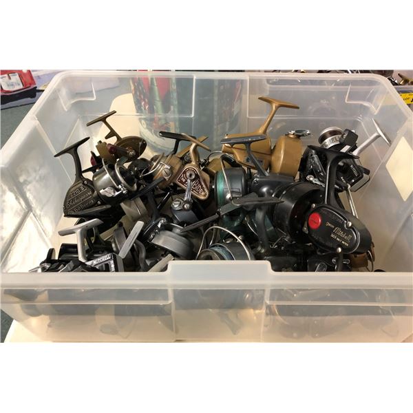 Box full of assorted vintage spinning reels