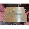 Image 2 : Vintage Oak Accent Table - 20" x 26" x 29" tall