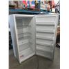 Image 2 : Frigidaire All Freezer - 33" Wide